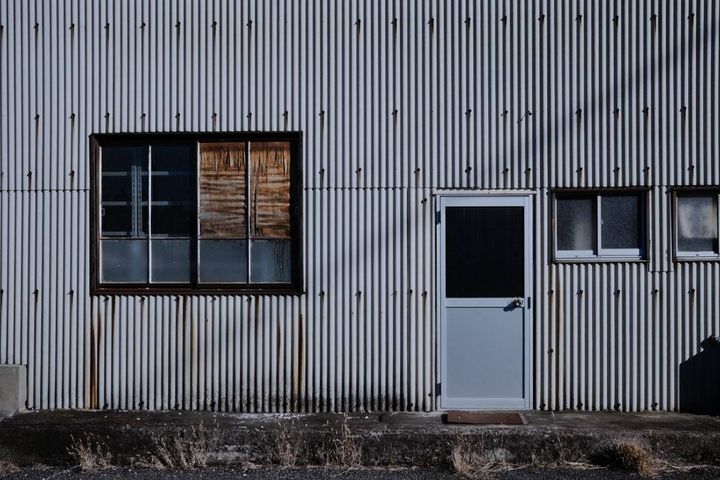 廃工場の窓