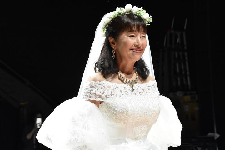 かたせ梨乃、ドラマ『夫婦と16歳〜狂気の隣人〜』記者会見に登場 クランクイン！ width=