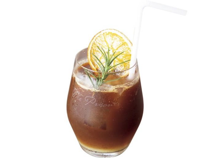 コーヒーを使ったお洒落なカクテルも人気。エスプレッソ・サングリア¥990
