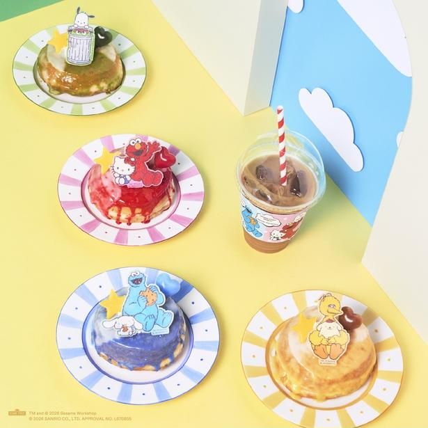 コラボ限定の「ドーナツ」(全4種／690円)と、ドリンクを合わせて注文するともらえる「オリジナルスリーブ」付きカップ
