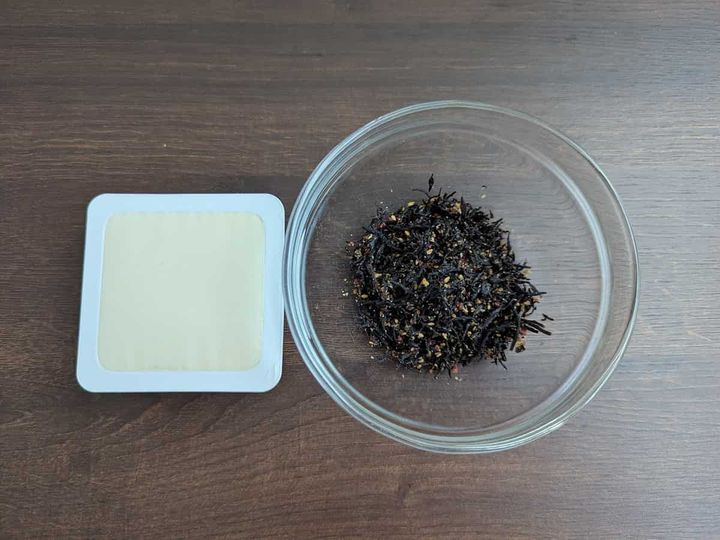 カルディコーヒーファーム 梅入りひじきの白和えの素 材料