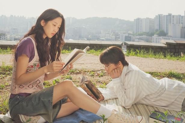 青春を輝かせた忘れられない恋と、人生の選択を描く『サヨナラの引力』 [c] 2025 KC VENTURES CO., LTD AND K WAVE MEDIA LTD ALL RIGHTS RESERVED.