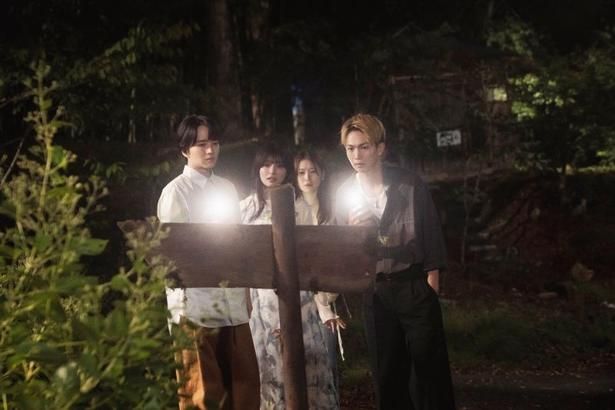 板垣李光人、綱啓永、吉川愛、MOMONA(ME:I)らが共演した『口に関するアンケート』 [c]2026 映画「口に関するアンケート」製作委員会