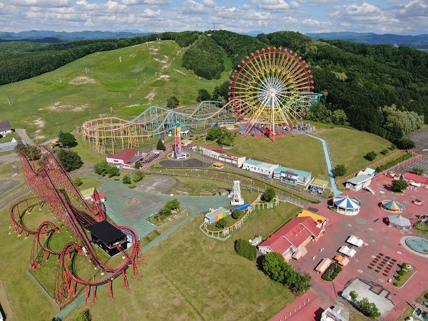 【北海道岩見沢市】開園40周年を迎えた北海道グリーンランドが、花火大会など多彩な夏のイベントを開催！