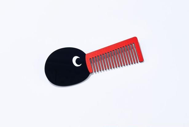 「ヘアコーム」(2310円、クリアケース付き)