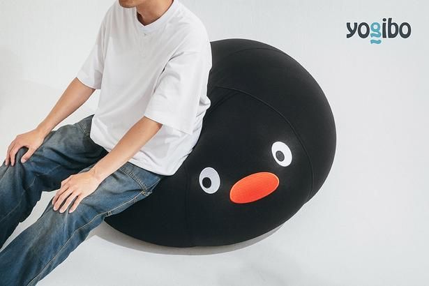  「ピングー展 オリジナルYogibo Drop ブラック」(7万7000円、送料込)