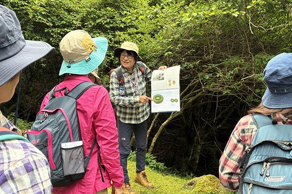 【静岡県伊豆市】静岡ガスが天城山でシカ食害の実態を学ぶツアー実施。トレッキングで見た食害の現実