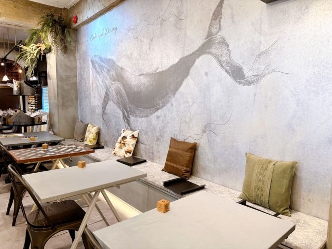 友安製作所 Cafe & Dining 店内