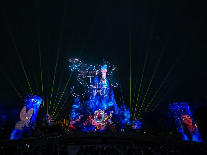 東京ディズニーランド「Reach for the Stars: Everlasting Dreams」