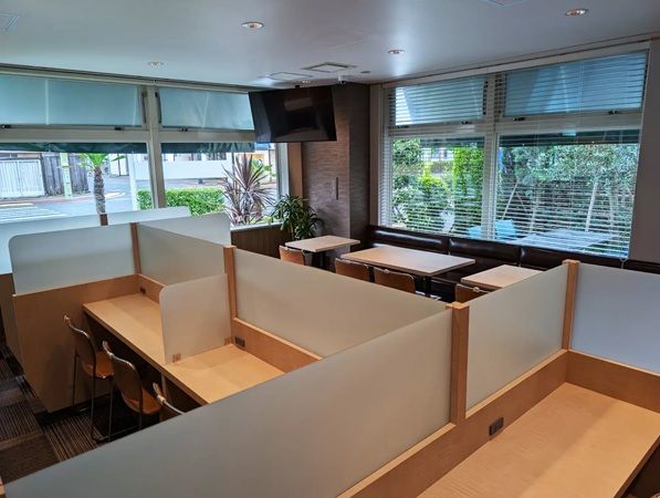 【長崎県松浦市】アミスタホテルに「コミックラウンジ」誕生！20種類以上のドリンク・スープバーも用意