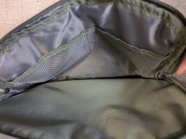 古川優香 多機能Shoulder Bagのメイン収納内オープンポケット