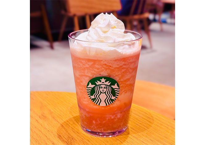 ピーチ＆ピーチミルクフラペチーノ／持ち帰り：￥707、店内利用：￥720（税込み）