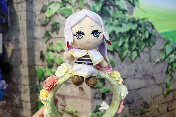 淡い色合いがかわいい、フリーレンの「カチューシャ」(3600円)