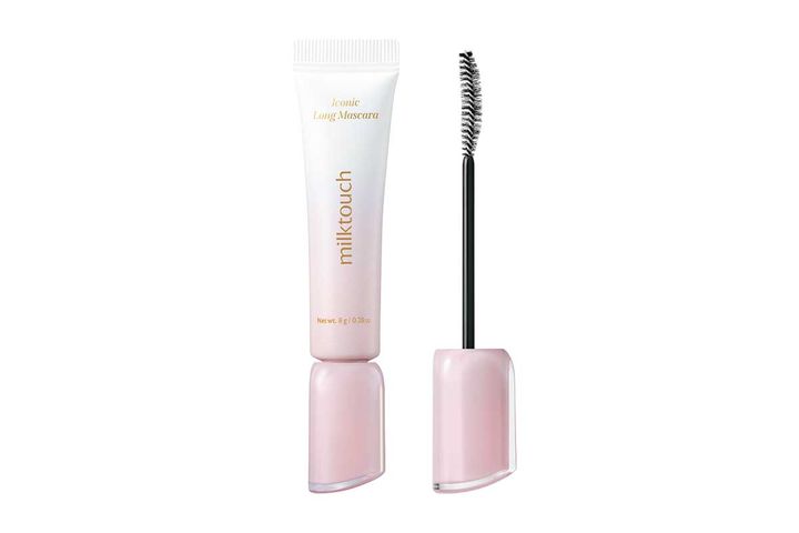 ミルクタッチ アイコニックロングマスカラ 01 ￥1,628／クージー