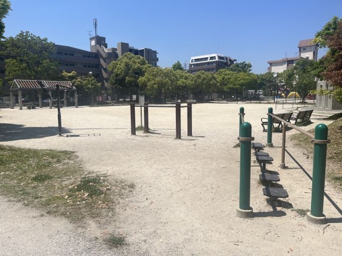 小田部中央公園 健康器具