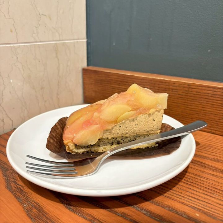 スタバ 白桃＆アールグレイタルト