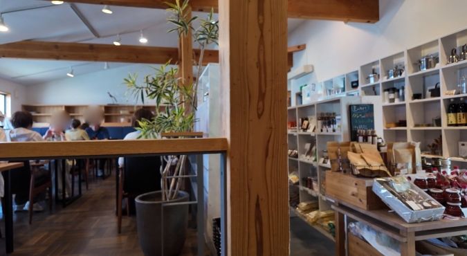 坂の下の店 店内