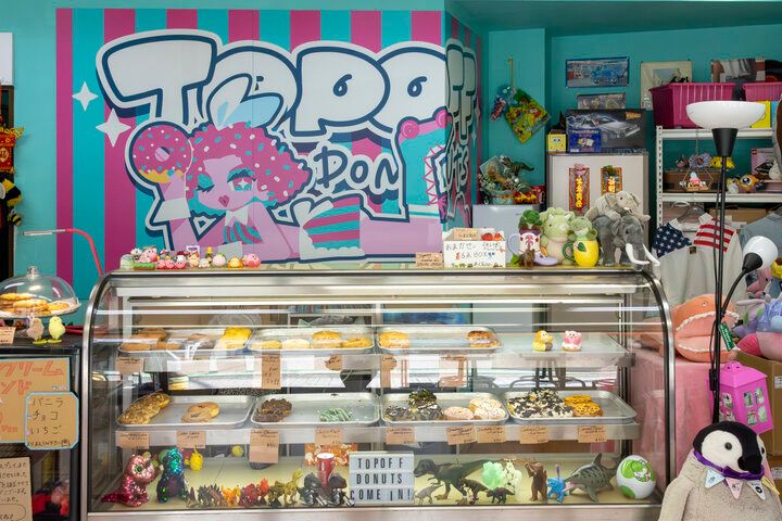 横須賀らしいポップな雰囲気に心が躍る♪ 生地と材料にこだわった手作りドーナツ店「TOPOFF DONUTS」