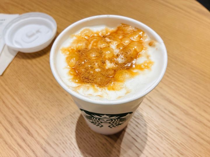 スタバ【無料カスタムでお得になるポイント】氷を少なくしたら、その分ミルクを増やすべし！