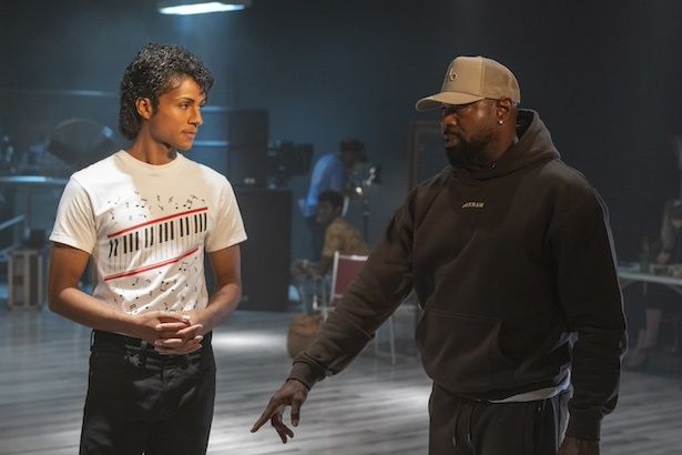 アントワーン・フークア監督とマイケル・ジャクソンを演じたジャファー・ジャクソン (C),TM & (C)2026 Lions Gate Entertainment Inc. All Rights Reserved.
