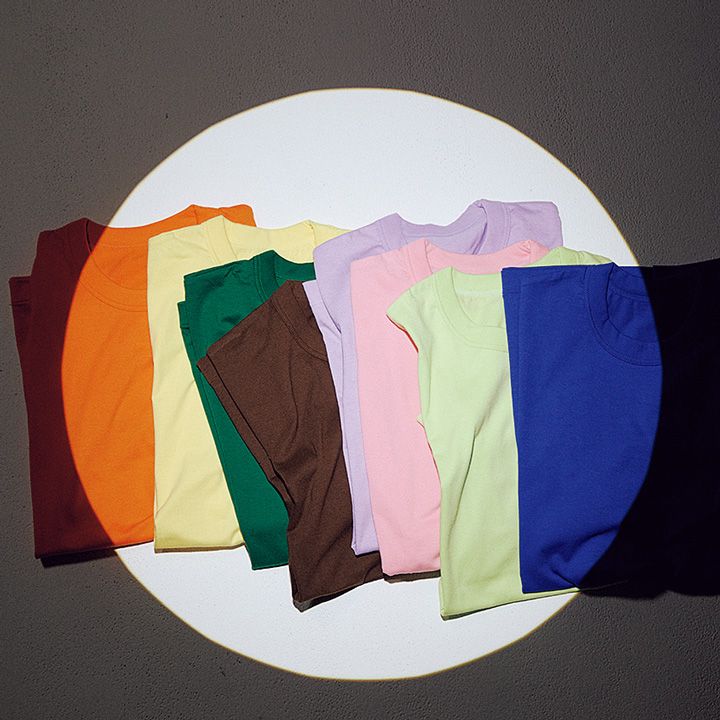¥2750から全60色？ いま話題のTシャツ、全部ここにあった！