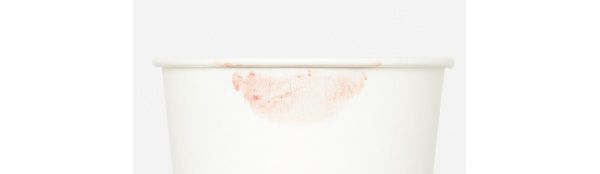 ニュー・ブラーティント／紙コップへのつき具合