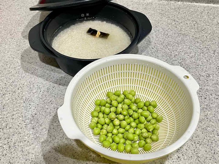 プチッと甘い旬のグリーンピースごはん