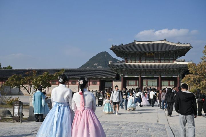 天気のいい日は景福宮の前での写真撮影がマスト！