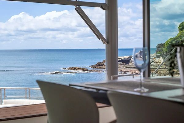 【和歌山県白浜町】一棟貸しヴィラ「private villa kai -KUMANO-」誕生！ビーチ直結プライベートテラスも