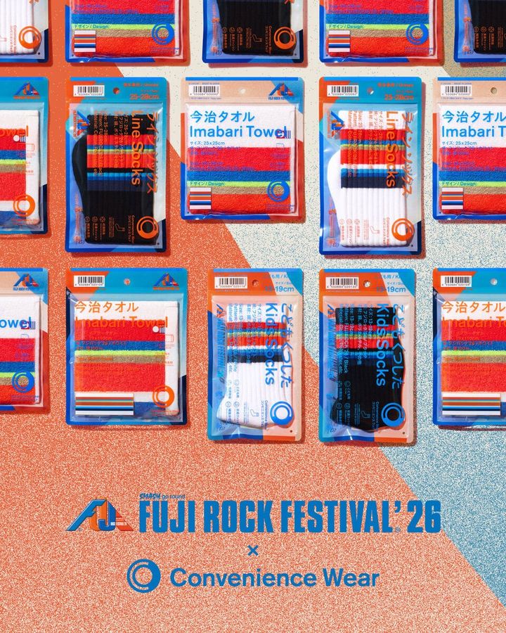 FamilyMart（ファミリーマート）のオリジナルアパレルブランド「コンビニエンスウェア」から、日本最大級の野外音楽フェスティバル「FUJI ROCK FESTIVAL’26」とのコラボレーションアイテムが登場。2026年7月7日（火）より、全国のFamilyMart約16,400店およびECサイト「ファミマオンライン」にて数量限定で発売される。