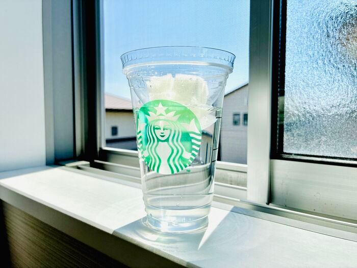飲み終わったスタバカップ、捨てないで！上下ひっくり返すだけで