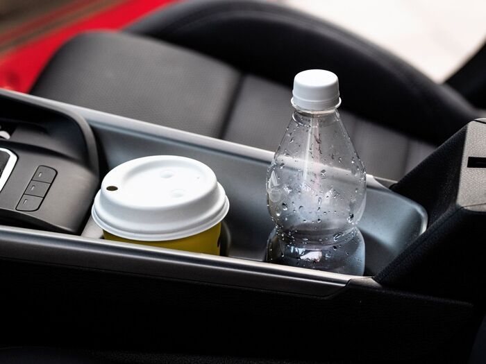 未開栓でも破裂する！？夏の車内にペットボトルを放置してはいけない理由【東京都が注意喚起】