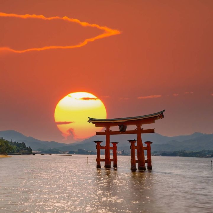 鳥居と日の出