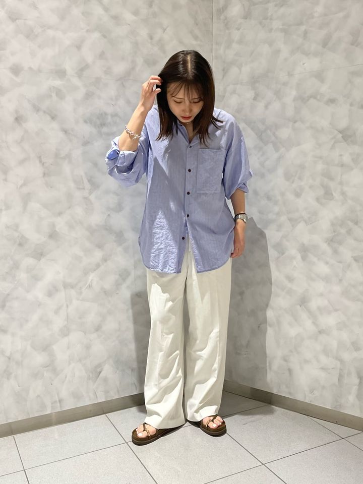 【ユニクロ】伸縮性も抜群のきれいめワイドパンツ