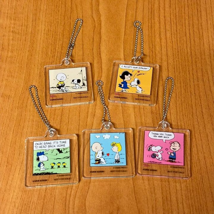 くら寿司×PEANUTS クリアキーホルダー