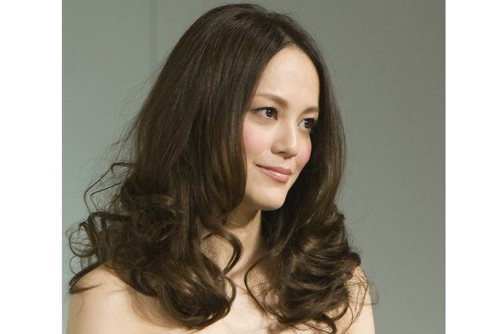 牧瀬里穂さん（2011年10月13日、時事）