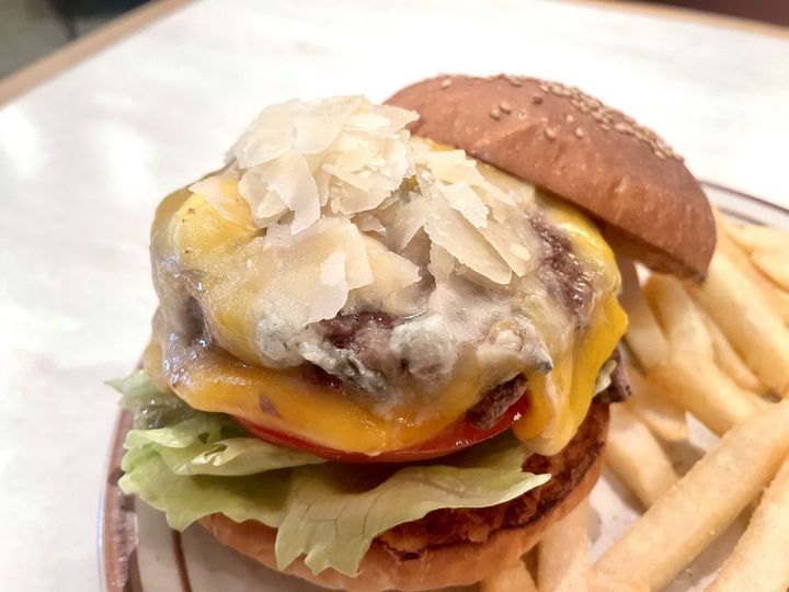 「ホホカムハニーチーズバーガー」2200円