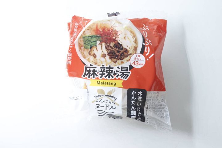 ダイソーの麻辣湯こんにゃくヌードルの商品パッケージ