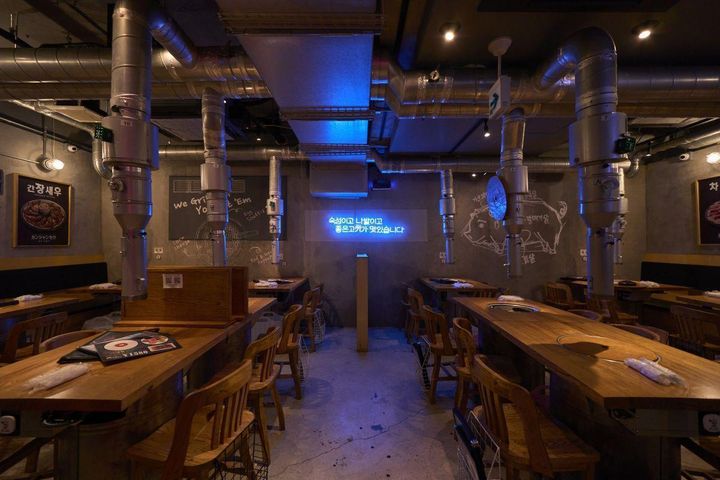 「肉の物語」店内