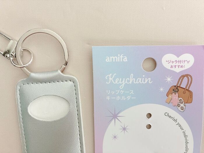 【セリア】謎の穴あき合皮グッズ⇨バッグの中で迷子になりがちな『小さな必需品』の特等席でした！