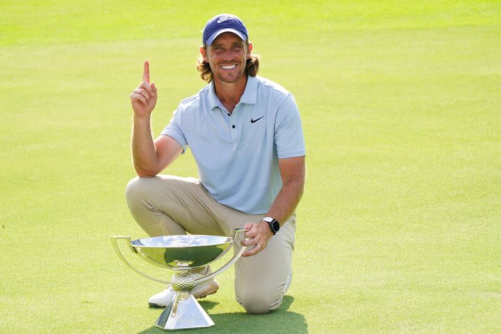 毎試合ウェアが違う！トミー・フリートウッドの行動が話題