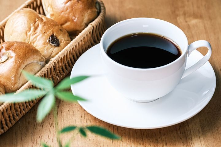 コーヒーに含まれるカフェインの摂取を控えた方がよい人の特徴とは？