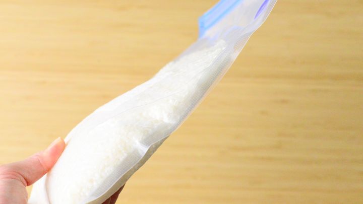 100均のお米保存袋がすごくいい！冷蔵庫で保存できて口コミでも人気◎