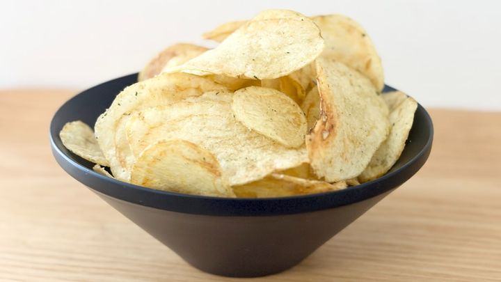 「とんでもねえジャンクフードですよ」【ファミマ限定】ポテチの味は？
