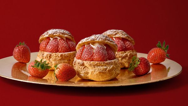 【埼玉県熊谷市】「熊谷青果市場 果匠とびくま」スイーツ朝市に希少桃「夢桃香」のロールケーキが登場
