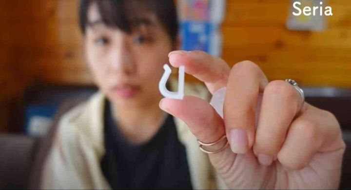 配線コードフック太ケーブル用を横から見た構図