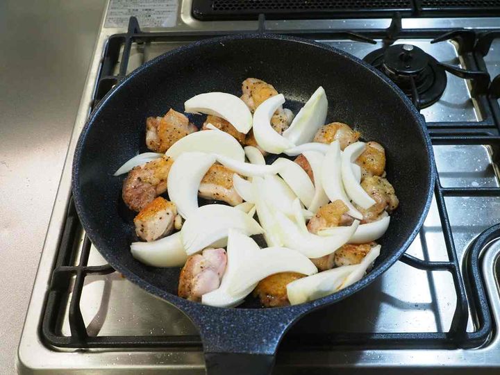 鶏もも肉と玉ねぎの甘酢炒め
