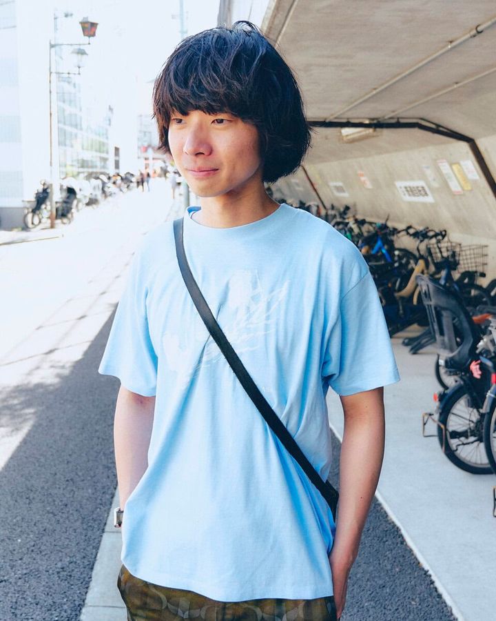 【30代スナップ＠下北沢】ユッタ ニューマンのレザーサンダルで“大人の足元”を演出