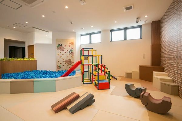 【大阪府堺市】「81FACTORY＆CAFE」は、雨の日でも家族で楽しめる！キッズスペースやカフェも用意