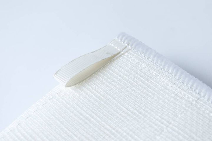 白いかやおりふきんのループ紐部分のアップ